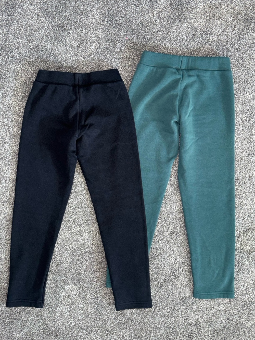 Old Navy Lined Stretch Pull-On Leggings - Blk/Teal
Size: (8). Cozy! - Picture 5 of 10